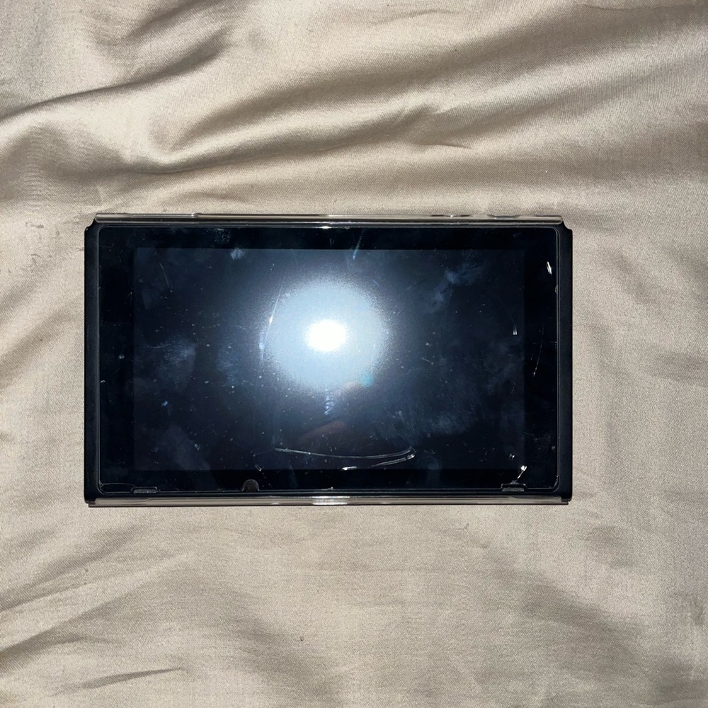 NINTENDO SWITCH & DOCK ONLY